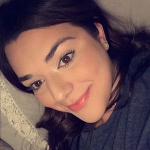 Meet your Posher, Marisa